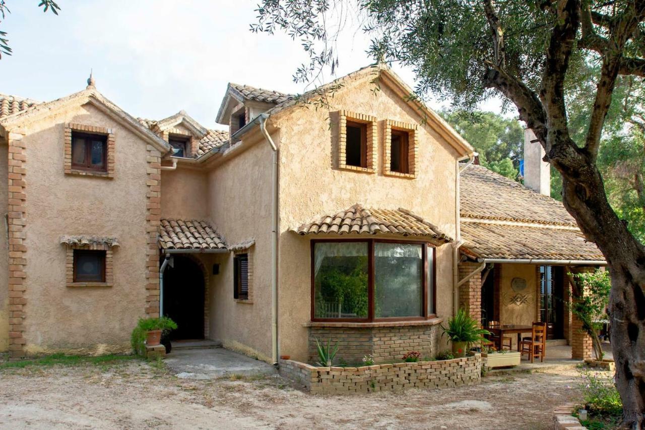Villa Brigadoon Corfu Agios Ioannis Peristerion Exterior foto